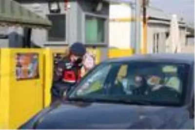 Jandarma yol uygulamasında kadına yönelik şiddete dikkat çekti Jandarma yol uygulamasında kadına yönelik şiddete dikkat çekti