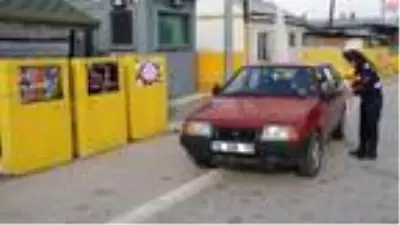 Jandarma yol uygulamasında kadına yönelik şiddete dikkat çekti Jandarma yol uygulamasında kadına yönelik şiddete dikkat çekti