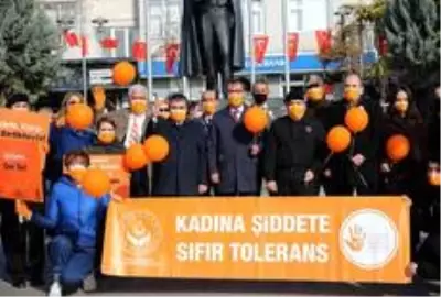 'Kadına Şiddete Hayır' farkındalığı için yürüdüler 'Kadına Şiddete Hayır' farkındalığı için yürüdüler