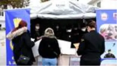 Kadına yönelik şiddete karşı polis ve jandarma ortak etkinlik yaptı Kadına yönelik şiddete karşı polis ve jandarma ortak etkinlik yaptı