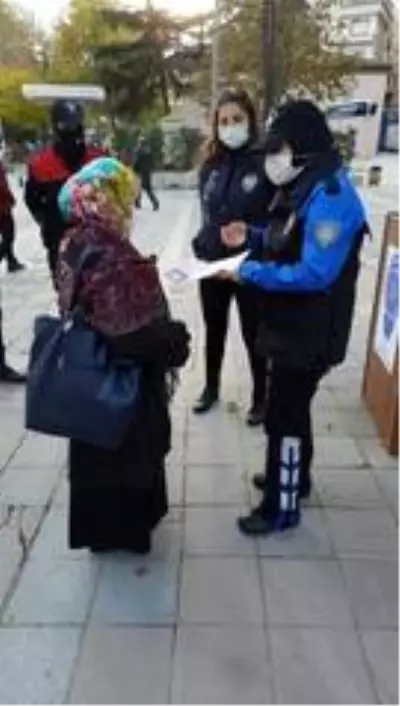 Kağıthane'de KADES kapsamında kadına şiddete karşı broşür dağıtıldı Kağıthane'de KADES kapsamında kadına şiddete karşı broşür dağıtıldı