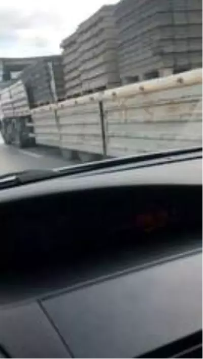 Kamyon kasasında bir 'Örümcek Adam' Kamyon kasasında bir 'Örümcek Adam'