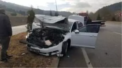 Karabük'te 2 ayrı trafik kazası : 1'i çocuk 4 yaralı Karabük'te 2 ayrı trafik kazası : 1'i çocuk 4 yaralı