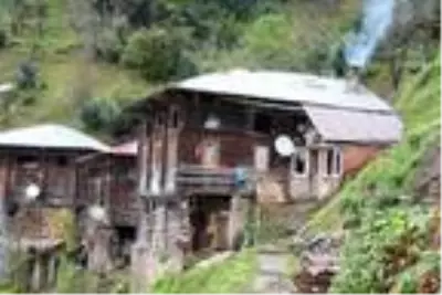 Karadeniz'e yazın gelenler, pandemi nedeniyle dönmüyor Karadeniz'e yazın gelenler, pandemi nedeniyle dönmüyor
