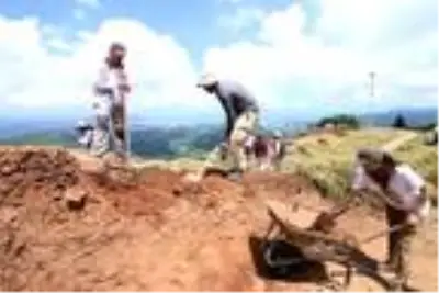 Karadeniz'in ilk bilimsel kazı alanı tarihe ışık tutuyor Karadeniz'in ilk bilimsel kazı alanı tarihe ışık tutuyor