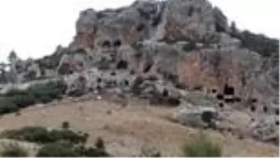 Kazılarda Roma dönemine ait sarnıç ve kale surları ortaya çıkarıldı Kazılarda Roma dönemine ait sarnıç ve kale surları ortaya çıkarıldı