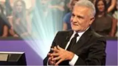 Beril Işık, eşi Kenan Işık'ın sağlık durumu hakkında çıkan haberleri yalanladı Beril Işık, eşi Kenan Işık'ın sağlık durumu hakkında çıkan haberleri yalanladı