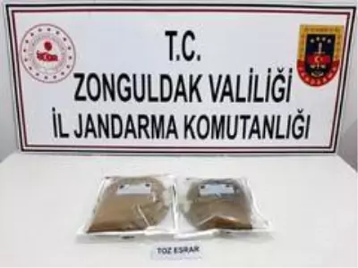 Kente 2 kilo uyuşturucu sokacaklardı, ilçe girişinde yakalandılar Kente 2 kilo uyuşturucu sokacaklardı, ilçe girişinde yakalandılar