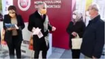KIRKLARELİ - Vali Bilgin kadına şiddete karşı farkındalık amacıyla pazar yerinde 'turuncu maske' dağıttı KIRKLARELİ - Vali Bilgin kadına şiddete karşı farkındalık amacıyla pazar yerinde 'turuncu maske' dağıttı