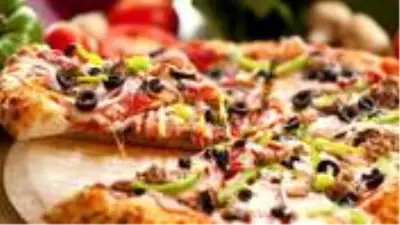 Kızılay'dan 'askıda pizza' kampanyası Kızılay'dan 'askıda pizza' kampanyası