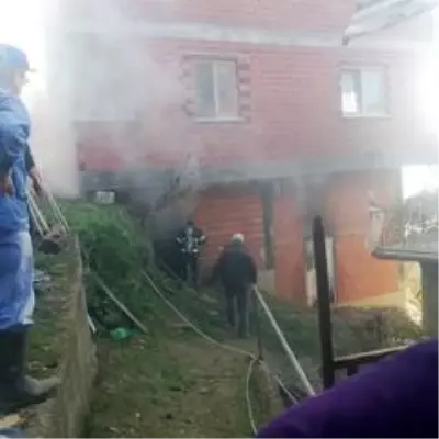 Kömürlük yangını korkuttu Kömürlük yangını korkuttu