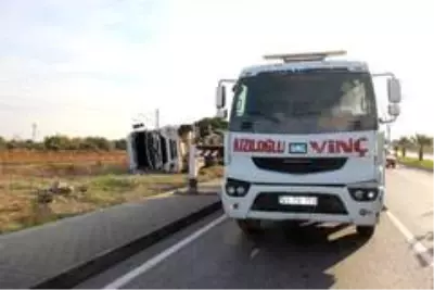 Kontrolden çıkan beton mikseri devrildi: 1 yaralı Kontrolden çıkan beton mikseri devrildi: 1 yaralı