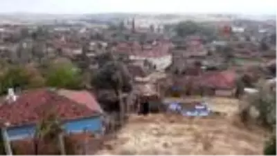 Köyünün su ihtiyacını karşılamak için 5 kez sondaj vurdurdu, 650 bin lira harcadı Köyünün su ihtiyacını karşılamak için 5 kez sondaj vurdurdu, 650 bin lira harcadı