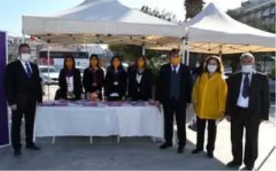 Kuşadası kadına yönelik şiddete karşı 'tek vücut' oldu Kuşadası kadına yönelik şiddete karşı 'tek vücut' oldu