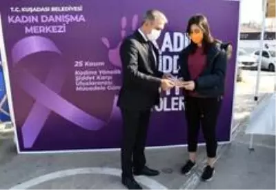 Kuşadası kadına yönelik şiddete karşı 'tek vücut' oldu Kuşadası kadına yönelik şiddete karşı 'tek vücut' oldu