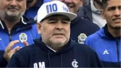 Maradona öldü mü? Maradona neden öldü? Maradona kimdir, kaç yaşında? Maradona öldü mü? Maradona neden öldü? Maradona kimdir, kaç yaşında?