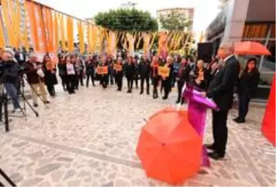 Mezitli, kadın şiddetine karşı tek ses oldu Mezitli, kadın şiddetine karşı tek ses oldu