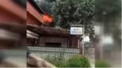 Mobilya atölyesinde çıkan yangın hasara neden oldu Mobilya atölyesinde çıkan yangın hasara neden oldu