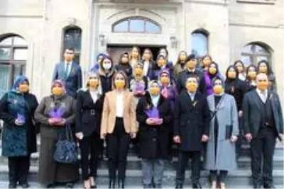 Nevşehir Valisi İnci Sezer Becel: 'Hedefimiz Nevşehir'de sıfır şiddetine ulaşmak' Nevşehir Valisi İnci Sezer Becel: 'Hedefimiz Nevşehir'de sıfır şiddetine ulaşmak'