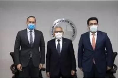Niğdeli başkanlardan Başkan Büyükkılıç'a ziyaret Niğdeli başkanlardan Başkan Büyükkılıç'a ziyaret