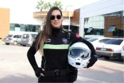 Mersin'in tek motorize kadın trafik polisi Mersin'in tek motorize kadın trafik polisi