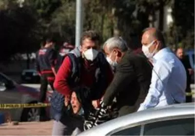 Lüks cipteki infazın detayları kan dondurdu: Önce iki arkadaşını öldürdü, sonra intihar etti Lüks cipteki infazın detayları kan dondurdu: Önce iki arkadaşını öldürdü, sonra intihar etti
