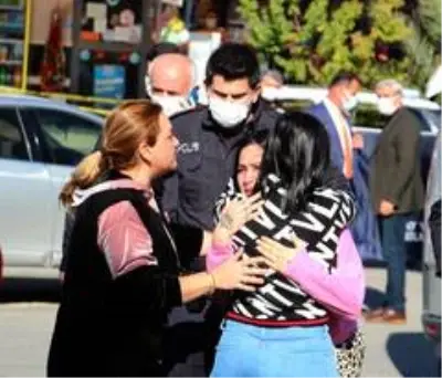 Son dakika gündem: Önce iki arkadaşını öldürdü, sonra intihar etti Son dakika gündem: Önce iki arkadaşını öldürdü, sonra intihar etti