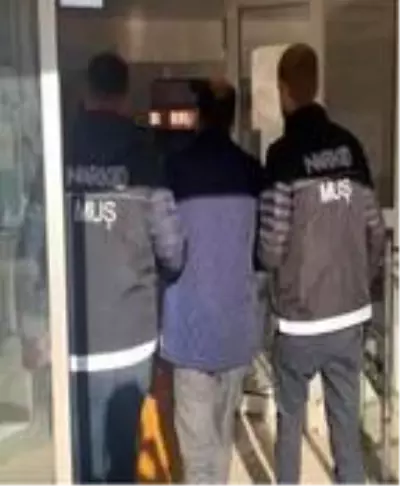 Otomobilde maskeye gizlenmiş uyuşturucu bulundu Otomobilde maskeye gizlenmiş uyuşturucu bulundu
