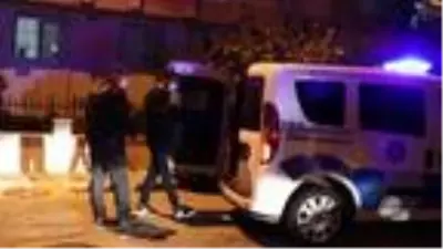 Otomobilinde pompalı tüfekle vuruldu, hastanede öldü Otomobilinde pompalı tüfekle vuruldu, hastanede öldü
