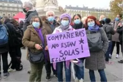- Paris'te kadınlardan aile içi şiddete karşı protesto - Paris'te kadınlardan aile içi şiddete karşı protesto
