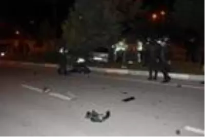 Son dakika haberleri: Refüjdeki ağaca çarpan otomobilin sürücüsü öldü Son dakika haberleri: Refüjdeki ağaca çarpan otomobilin sürücüsü öldü
