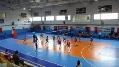 Resulaynlı sporcular ile Türk askeri dostluk maçı yaptı Resulaynlı sporcular ile Türk askeri dostluk maçı yaptı