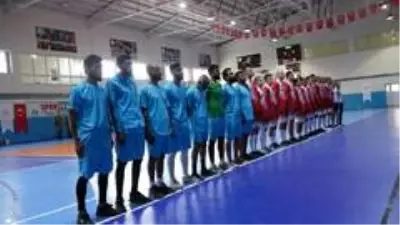 Resulaynlı sporcular ile Türk askeri dostluk maçı yaptı Resulaynlı sporcular ile Türk askeri dostluk maçı yaptı