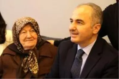 Rize Belediye Başkanı Rahmi Metin'in annesi vefat etti Rize Belediye Başkanı Rahmi Metin'in annesi vefat etti