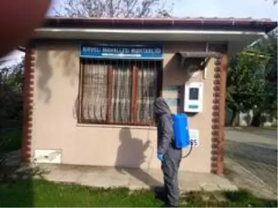 Salihli Belediyesi muhtarlık binalarını ilaçladı Salihli Belediyesi muhtarlık binalarını ilaçladı
