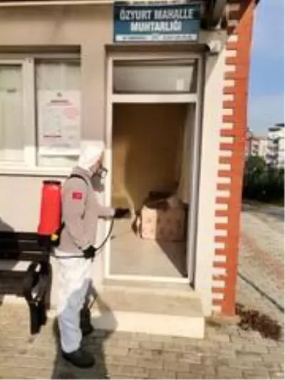 Salihli Belediyesi muhtarlık binalarını ilaçladı Salihli Belediyesi muhtarlık binalarını ilaçladı