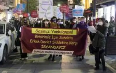 Samsun'da kadınlar şiddete 'dur' demek için yürüdü Samsun'da kadınlar şiddete 'dur' demek için yürüdü