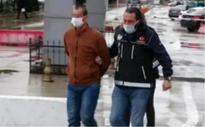 Sokak satıcılarına operasyon: 6 gözaltı Sokak satıcılarına operasyon: 6 gözaltı