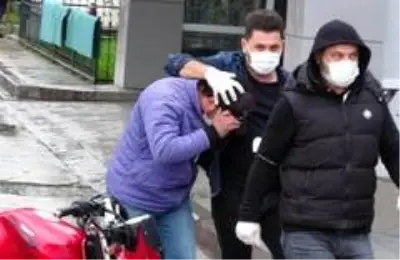Sokak satıcılarına operasyon: 6 gözaltı Sokak satıcılarına operasyon: 6 gözaltı