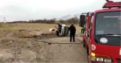 Şarampole yuvarlanan otomobil sürücüsü yaralandı Şarampole yuvarlanan otomobil sürücüsü yaralandı