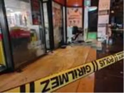 Şişli'de marketten hırsızlık; dışarıdaki taksicilere silah çektiler Şişli'de marketten hırsızlık; dışarıdaki taksicilere silah çektiler