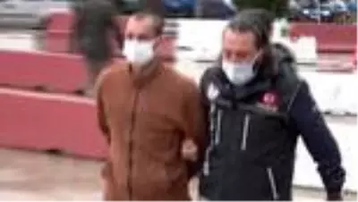 Sokak satıcılarına operasyon: 6 gözaltı Sokak satıcılarına operasyon: 6 gözaltı