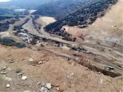Söke Kaymakamı Soner Zeybek, Sarıçay Barajı İnşaatını gezdi Söke Kaymakamı Soner Zeybek, Sarıçay Barajı İnşaatını gezdi