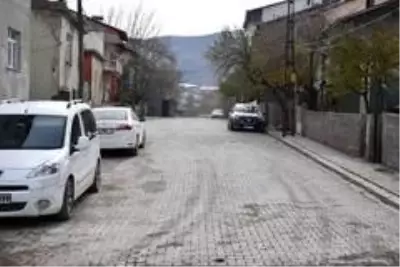 Sosyal Mahallesi sakinlerinden Başkan Geylani'ye teşekkür pankartı Sosyal Mahallesi sakinlerinden Başkan Geylani'ye teşekkür pankartı