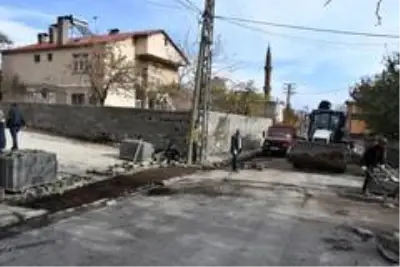Sosyal Mahallesi sakinlerinden Başkan Geylani'ye teşekkür pankartı Sosyal Mahallesi sakinlerinden Başkan Geylani'ye teşekkür pankartı