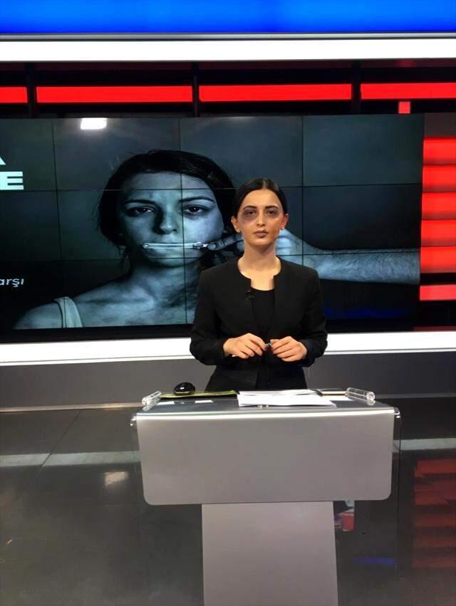 Spiker, kadına yönelik şiddete dikkat çekmek için morluk ve yara izi makyajıyla haber sundu Spiker, kadına yönelik şiddete dikkat çekmek için morluk ve yara izi makyajıyla haber sundu