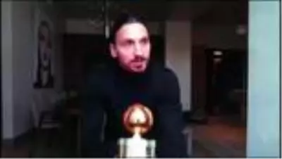 STOCKHOLM - Ibrahimovic, 12. kez 'yılın futbolcusu' seçildi STOCKHOLM - Ibrahimovic, 12. kez 'yılın futbolcusu' seçildi