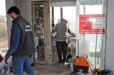 TCDD üst geçidi üzerinde bulunan asansöre bakım yapıldı TCDD üst geçidi üzerinde bulunan asansöre bakım yapıldı