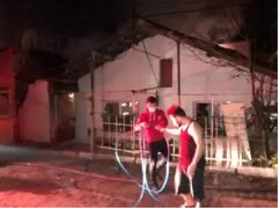 Son dakika! Tek katlı evde çıkan yangın söndürüldü Son dakika! Tek katlı evde çıkan yangın söndürüldü
