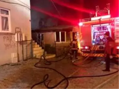 Son dakika! Tek katlı evde çıkan yangın söndürüldü Son dakika! Tek katlı evde çıkan yangın söndürüldü